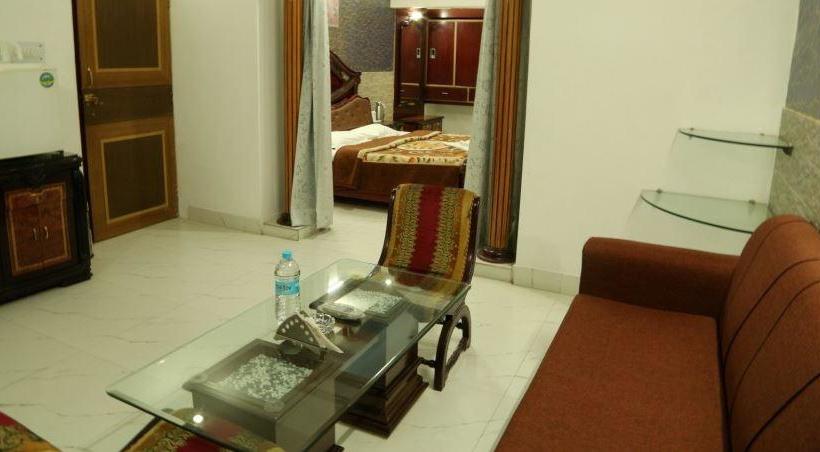 Motel Lalit Palace 3