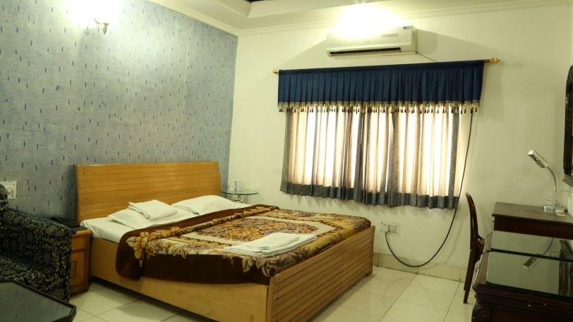 Motel Lalit Palace 6