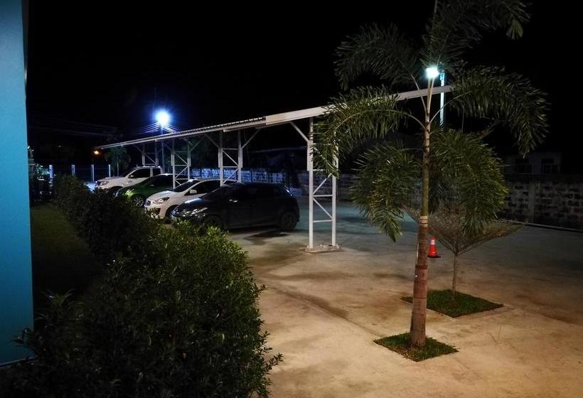 Motel The Color Place 9