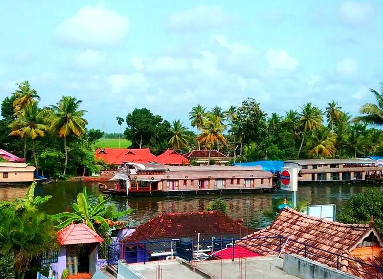 Resort Aramana Holiday Inn 6