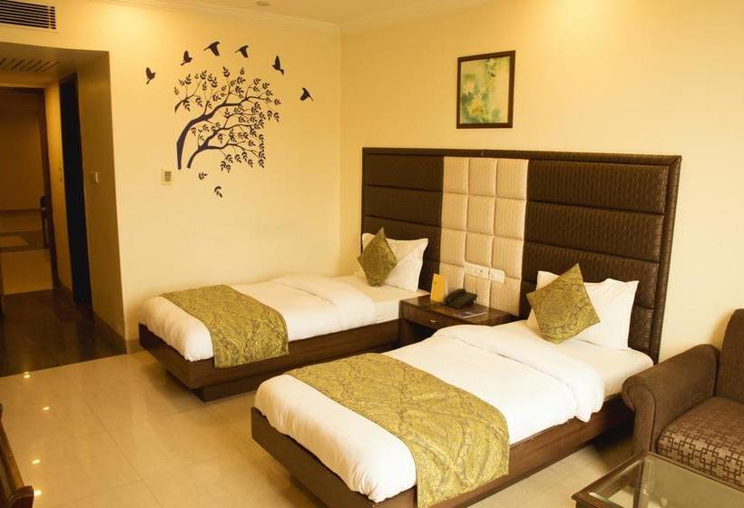 Fabhotel Aay Kay Model Town 18