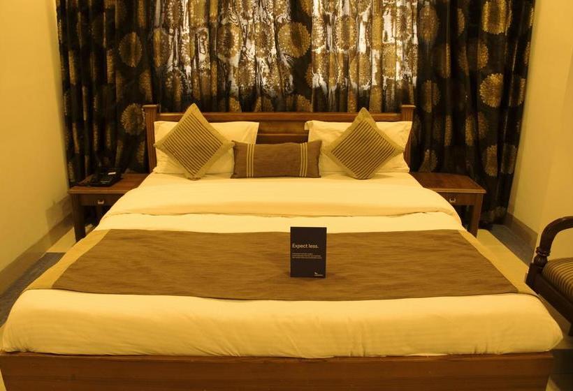 Fabhotel Aay Kay Model Town 19