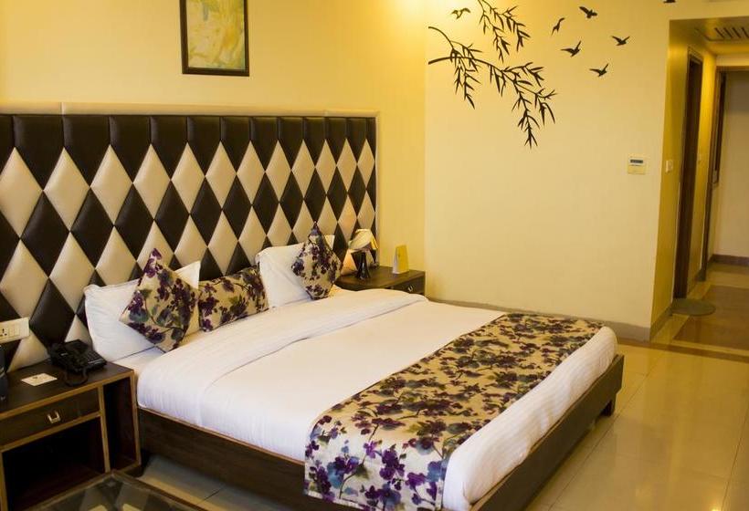 Fabhotel Aay Kay Model Town 2