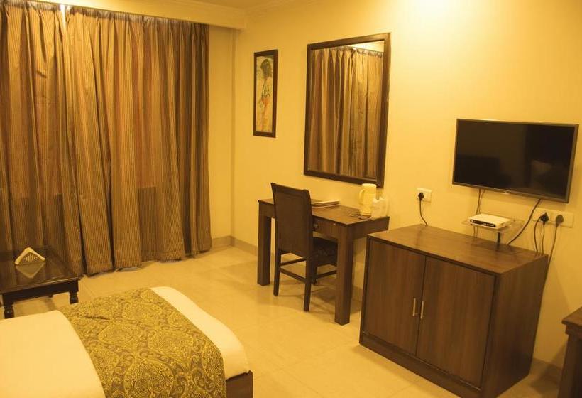 Fabhotel Aay Kay Model Town 20