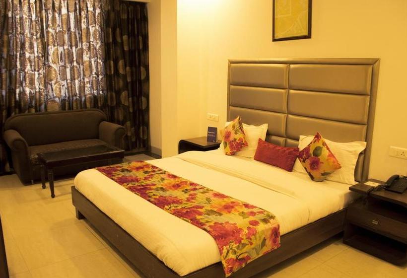 Fabhotel Aay Kay Model Town 4