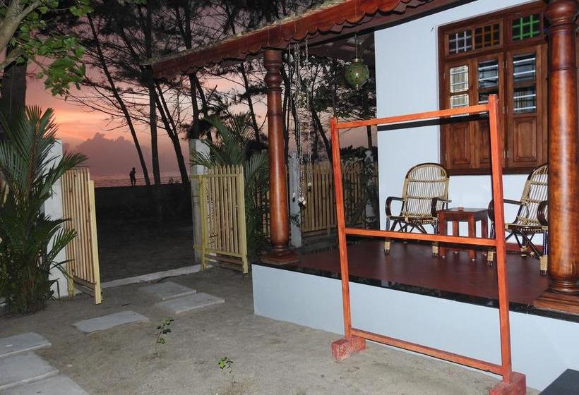 Hotel Alleppey Beach Garden