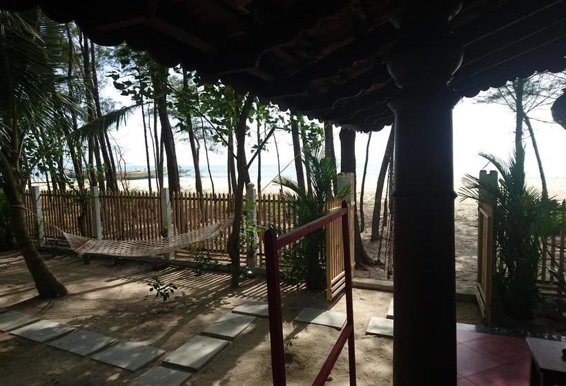 Hotel Alleppey Beach Garden 14