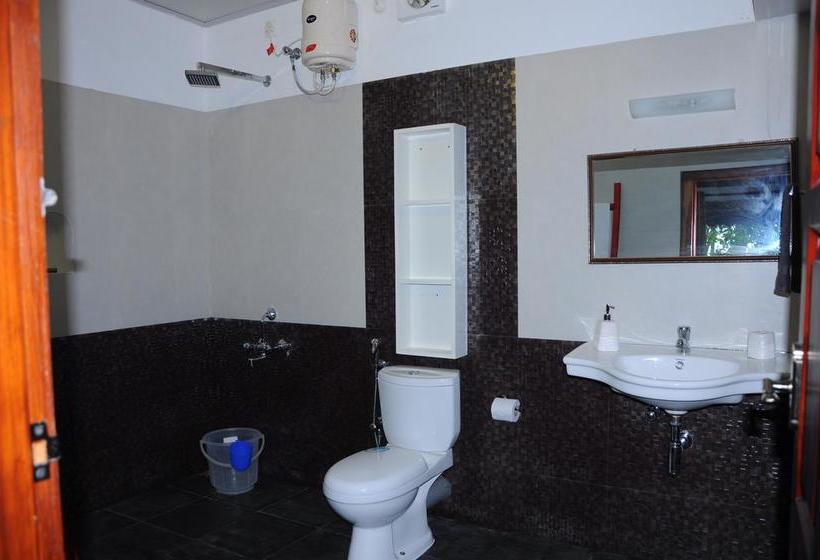 Hotel Alleppey Beach Garden 19