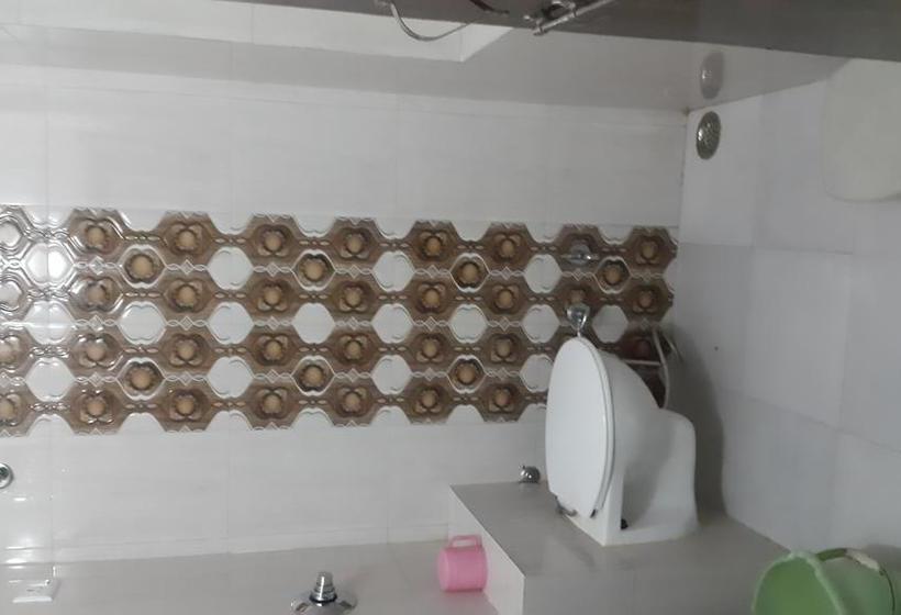 Hotel Madhur Milan 13