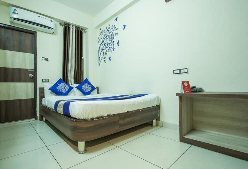 Hotel Oyo 4042 Madhumilan Square 6