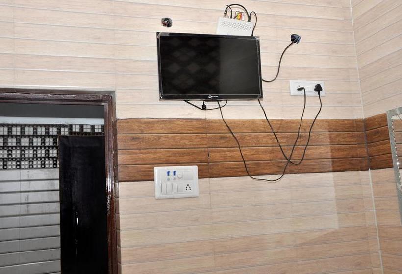 Hotel Punjabi Niwas 1
