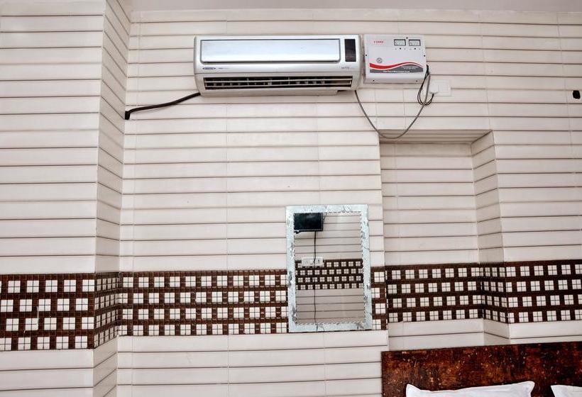 Hotel Punjabi Niwas 3