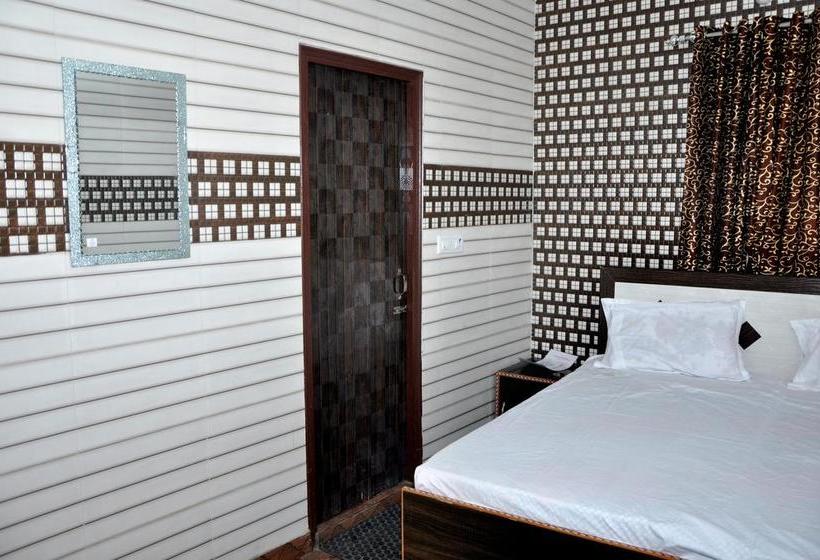 Hotel Punjabi Niwas 8