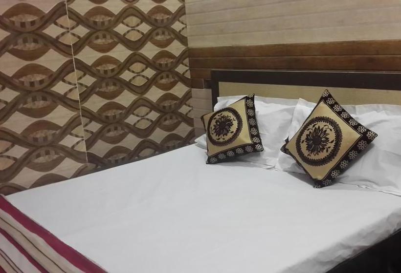 Hotel Punjabi Niwas 9