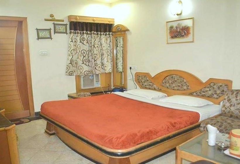 Hotel Sudarshan 8