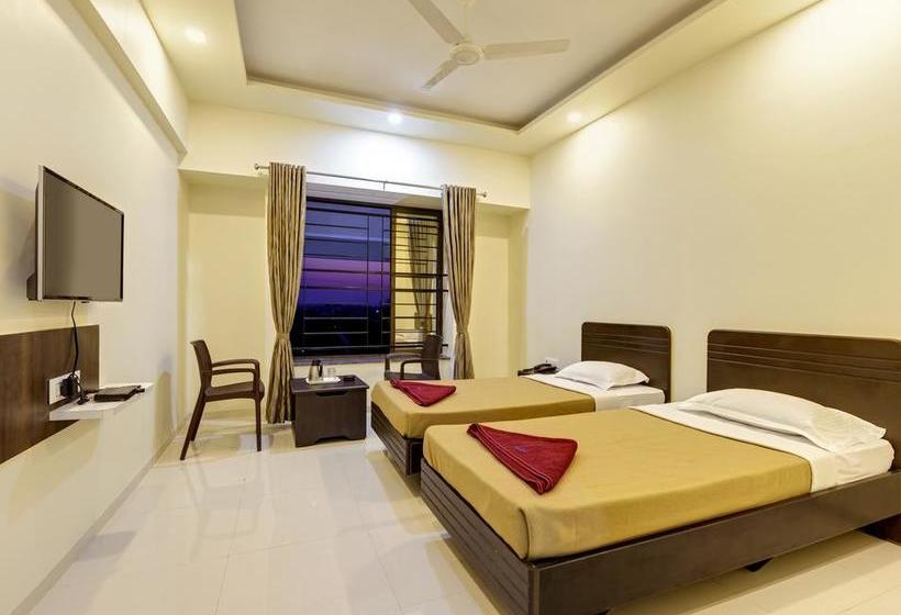 Hotel Galaxy Lodge 10