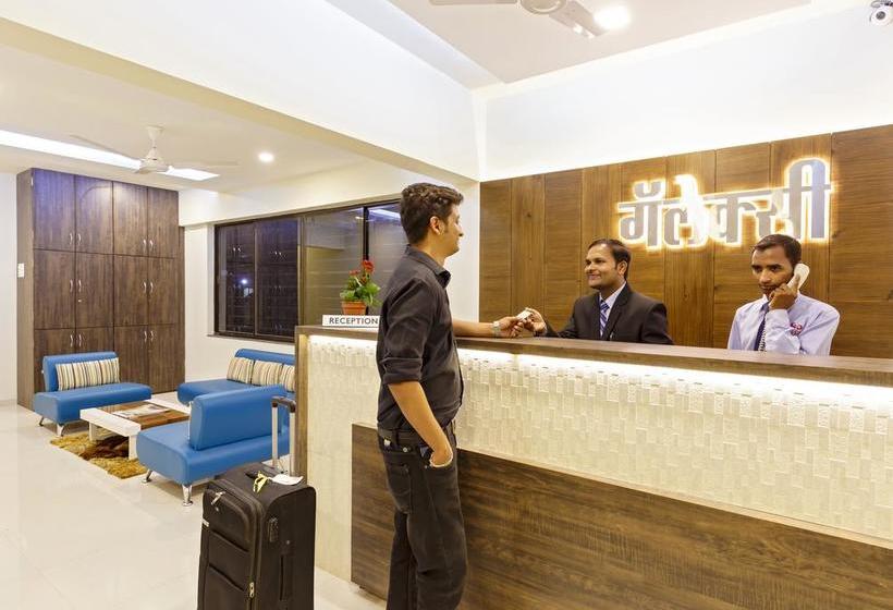 Hotel Galaxy Lodge 16