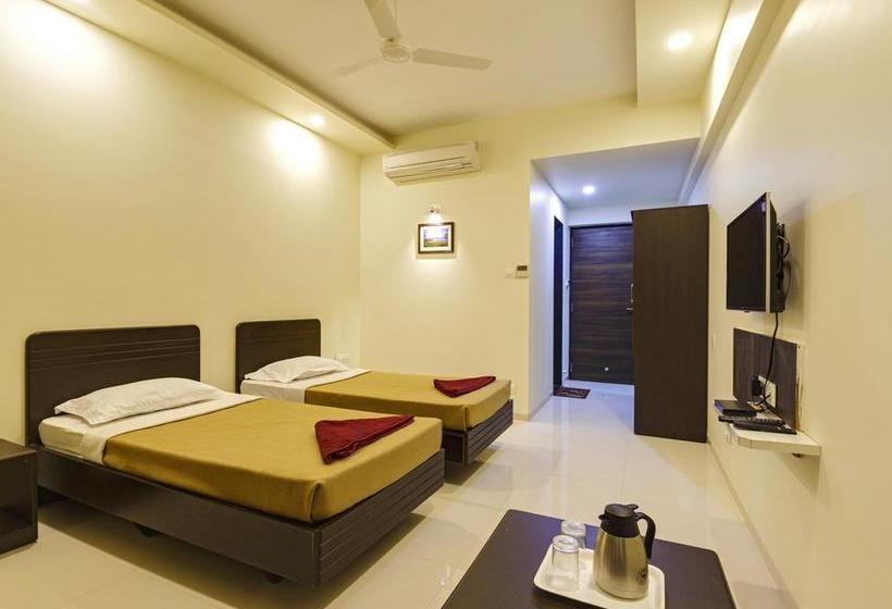 Hotel Galaxy Lodge 9