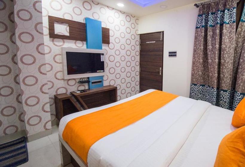 Hotel Arjun International 17