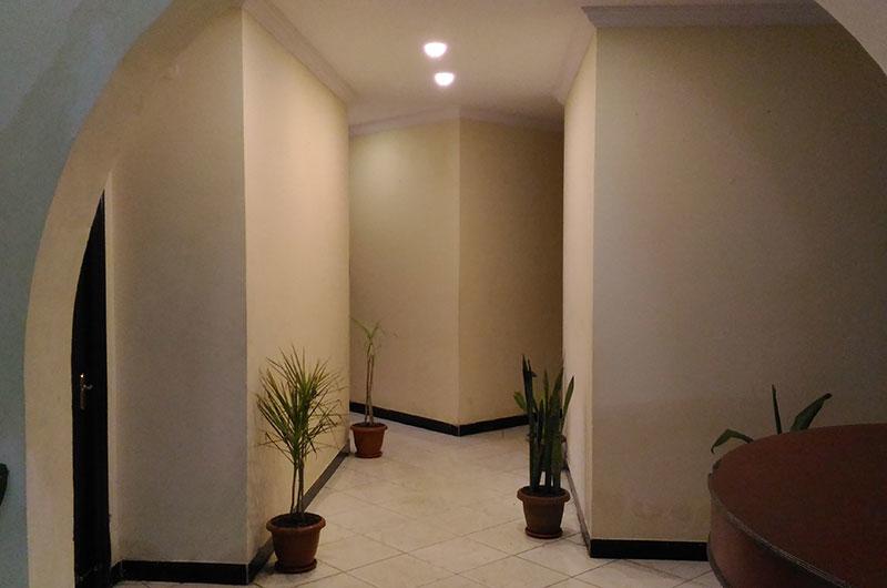 Hostel Metro City Residency 8