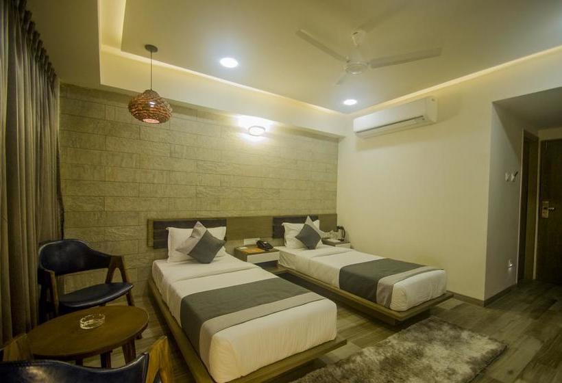 Hotel Grand Elegance 1