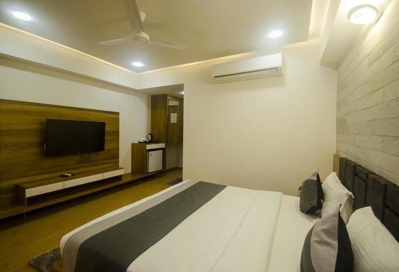 Hotel Grand Elegance 2