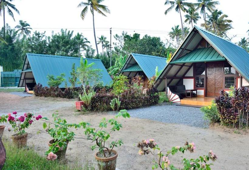 Kadaloram Beach Resort 11