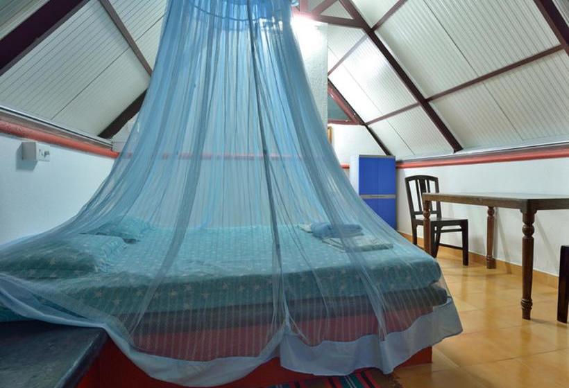 Kadaloram Beach Resort 17