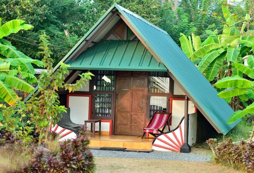 Kadaloram Beach Resort 19