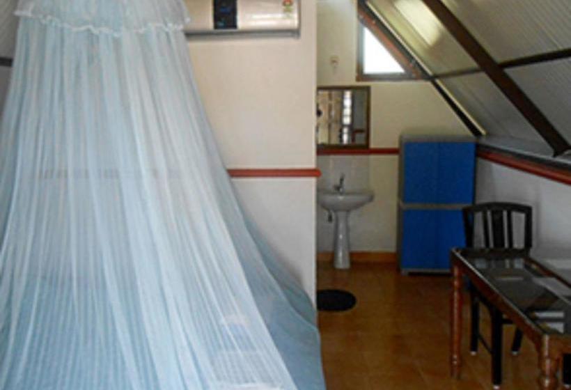 Kadaloram Beach Resort 5