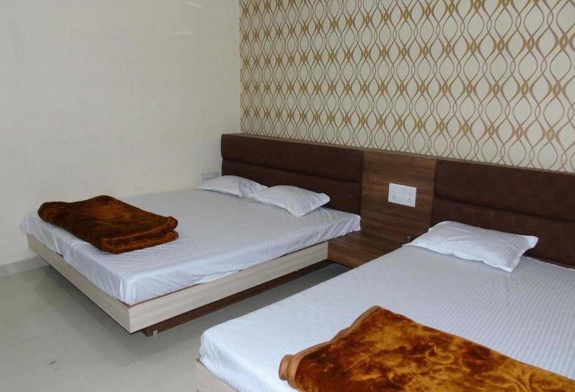 Hotel Mahakal Ashray 8