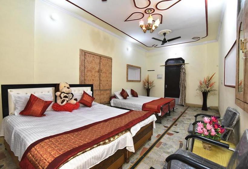 Wow Backpackers Hostel Amritsar