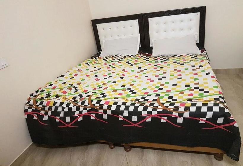 Wow Backpackers Hostel 10