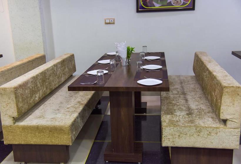 Hotel Tulsi Residency 13