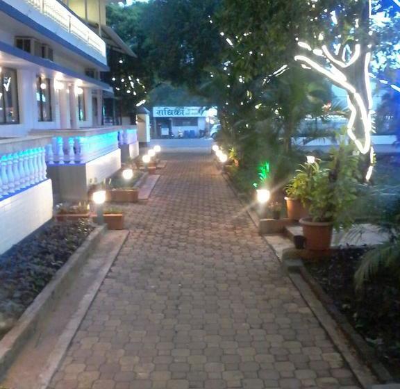 Hotel The Blue Lagoon Resort 19