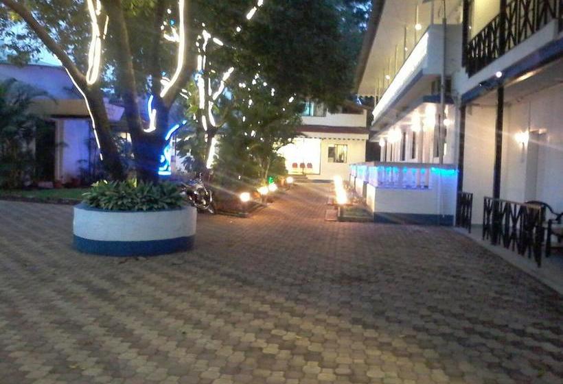 Hotel The Blue Lagoon Resort 2