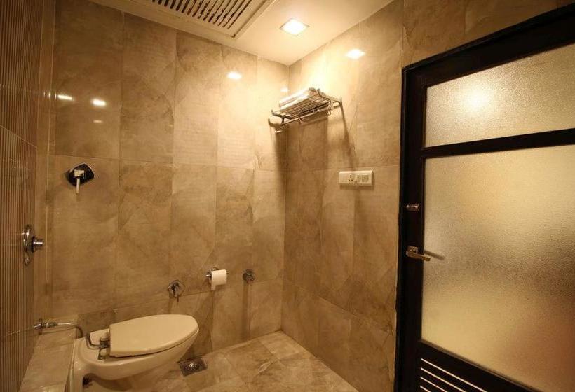 Hotel La 365 Residency 19