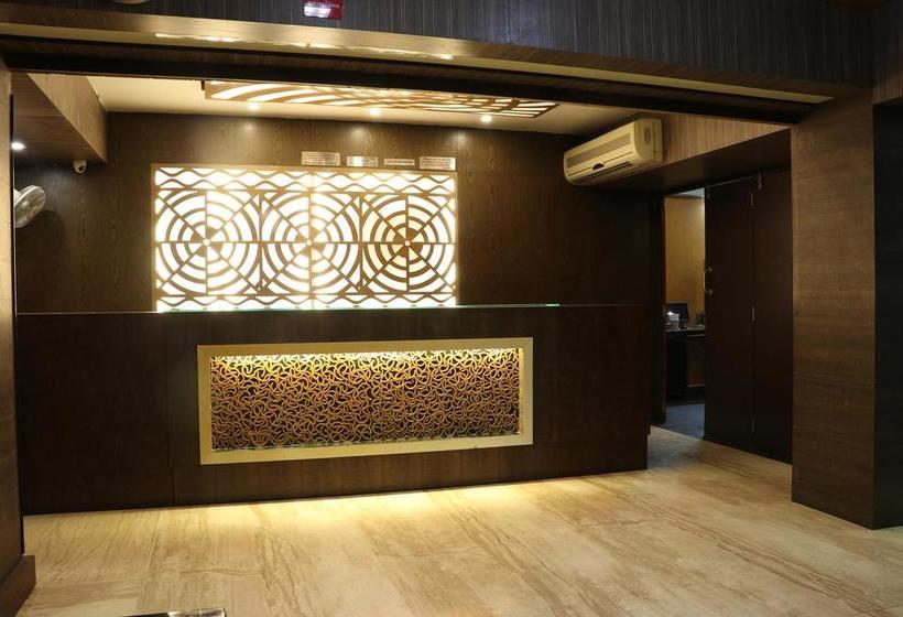 Hotel La 365 Residency 4