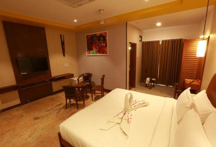 Hotel Mayapuri Amira 10