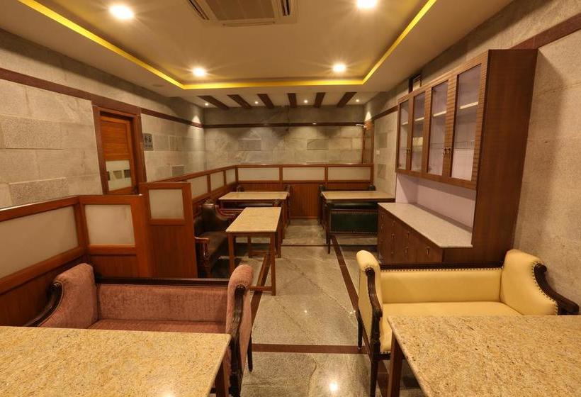 Hotel Mayapuri Amira 15