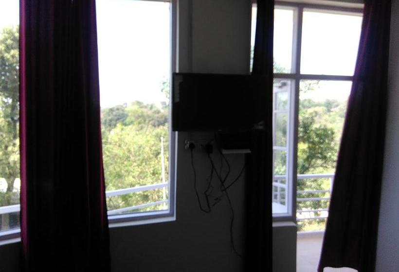 Hotel Aqua Waterfall 10