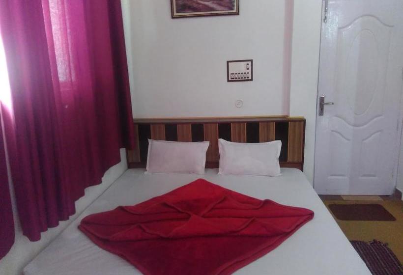 Hotel Aqua Waterfall 12