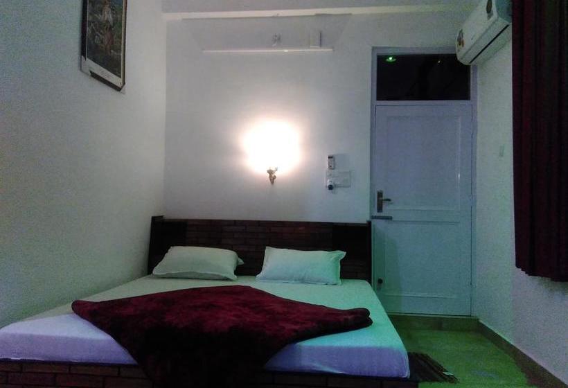 Hotel Aqua Waterfall 5