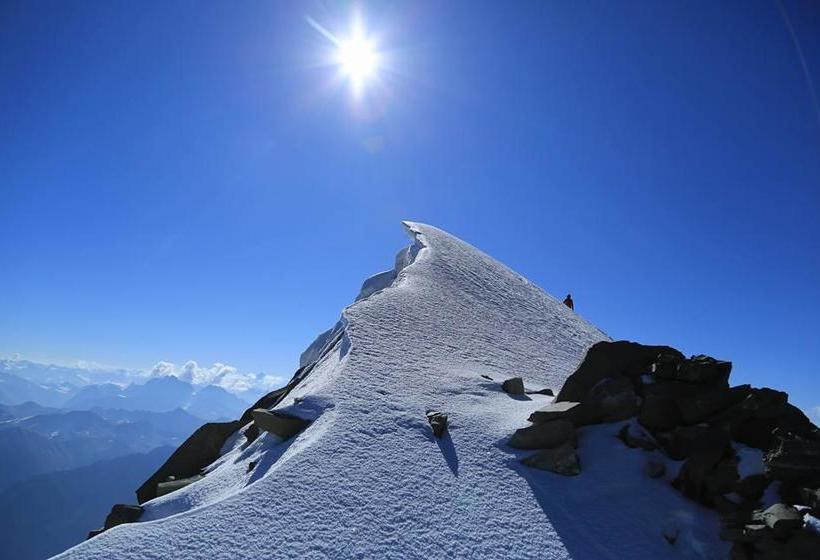 Resort Brown Palace 1