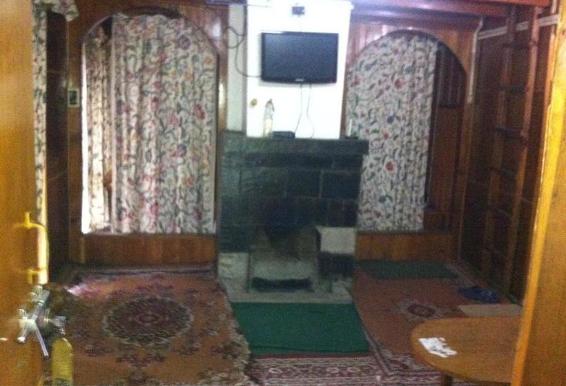 Resort Brown Palace 9