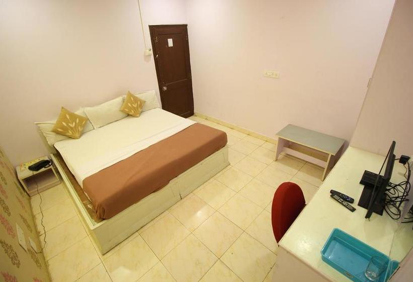 Hotel Poonam Palace 4