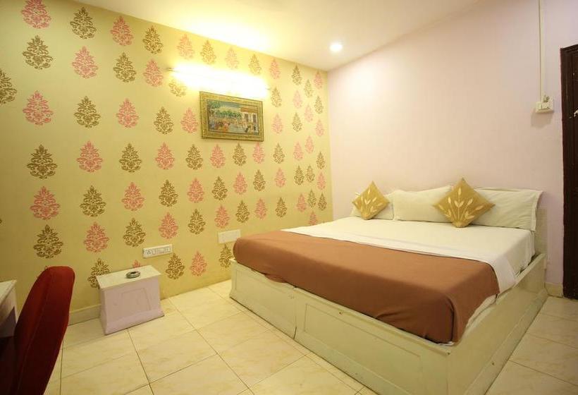 Hotel Poonam Palace 5