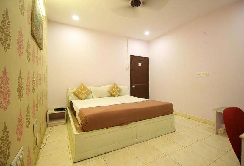 Hotel Poonam Palace 7