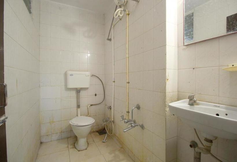 Hotel Poonam Palace 8