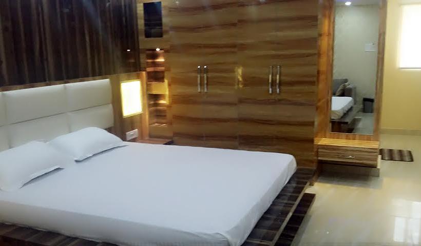 Hotel Crystal International 3